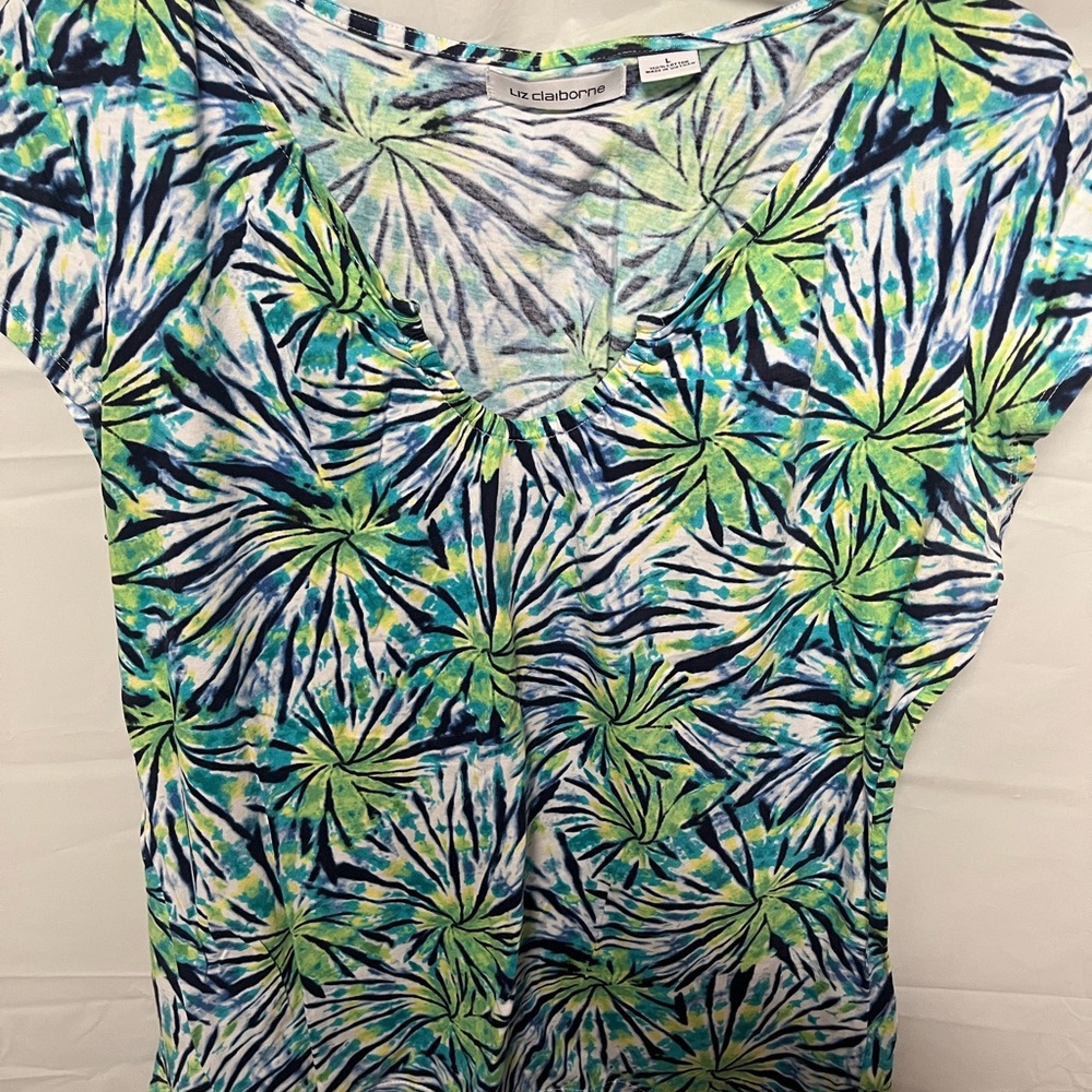 Liz Claiborne Multicolor V-Neck shirt